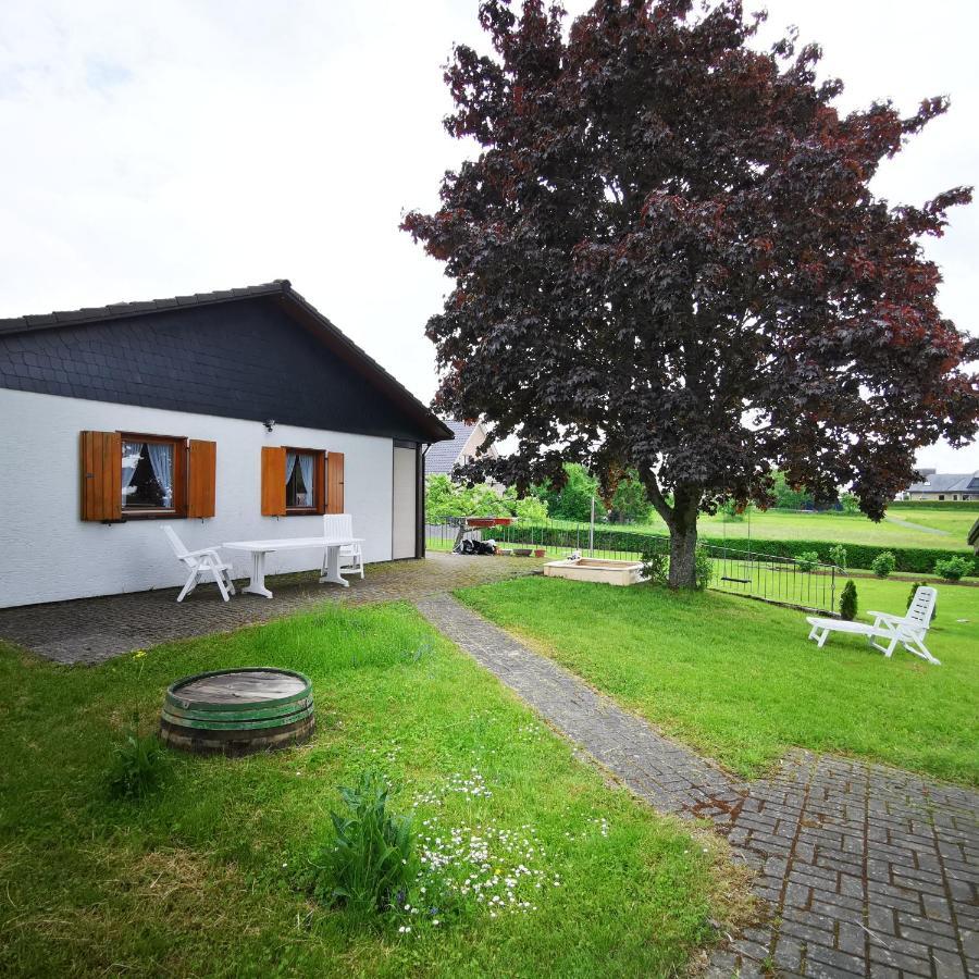 Bb19 Eifel-Ferienhaus Am Moseltal Mit Saunahaus Beuren  Εξωτερικό φωτογραφία